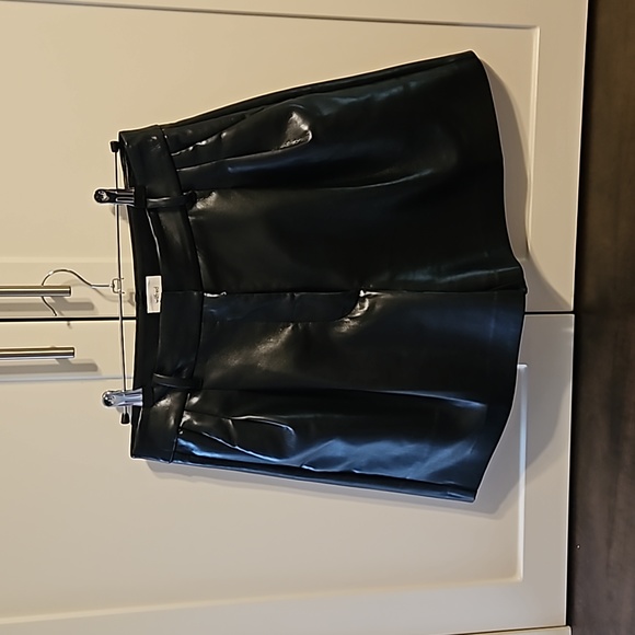 Wilfred (Aritzia) black faux leather, washable, shorts - Picture 1 of 8